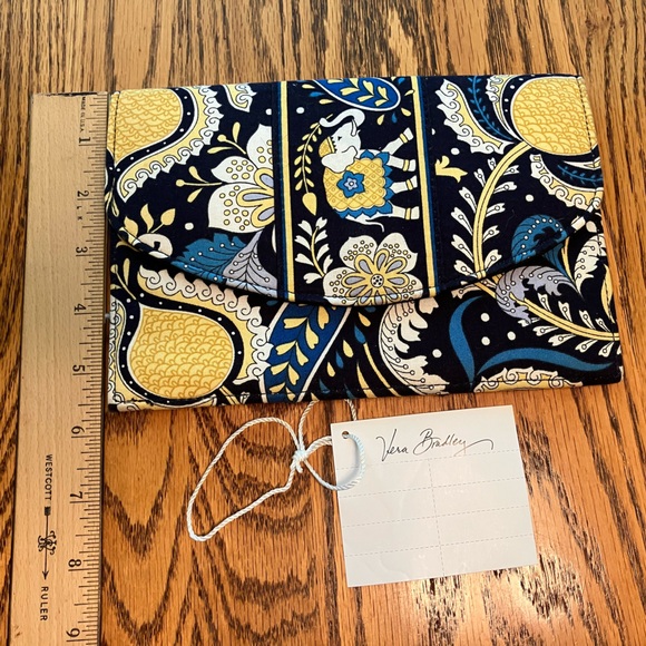 Vera Bradley Ellie Blue Rare and Retired Organizer NWOT - Picture 5 of 5